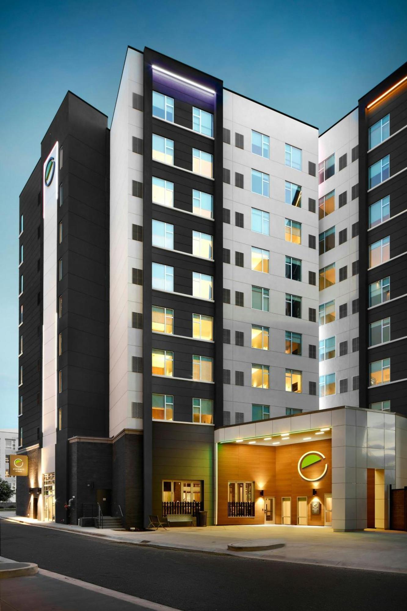 Element Charlotte Uptown Hotel Екстериор снимка